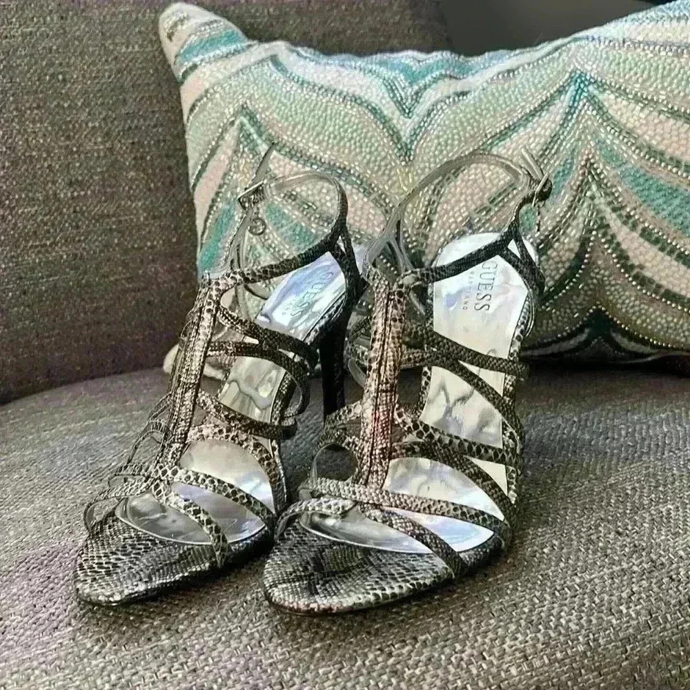 Guess Snakeskin Print Heels Size 7.5